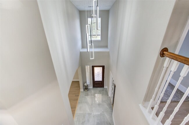 Building Photo - 5512 Canyon Bluff Ln