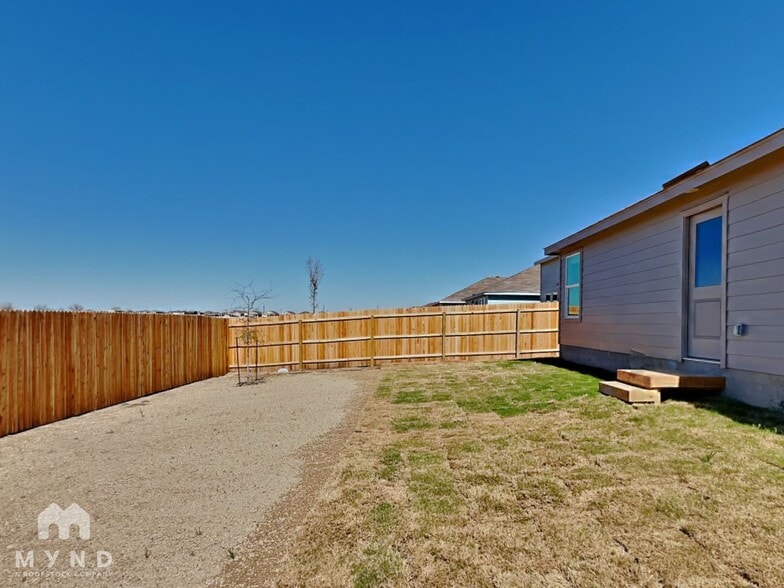 Building Photo - 340 Pacific Waters