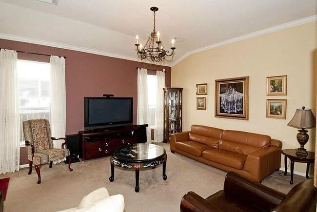 Building Photo - 6450 Applewood Forest Dr