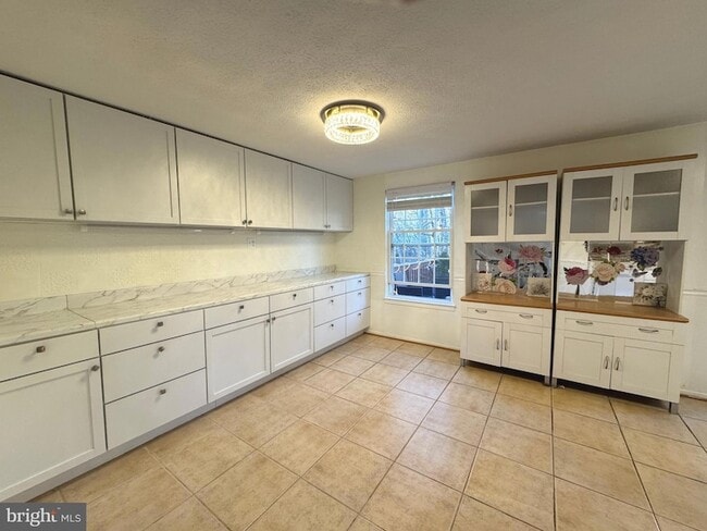 Building Photo - 6505 Field Master Dr