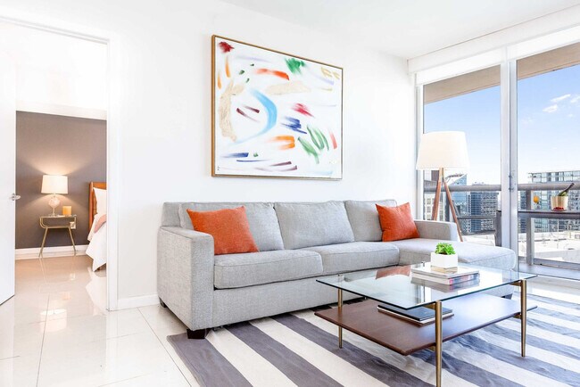 Building Photo - 485 Brickell Ave