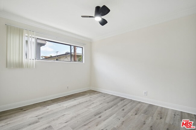 Building Photo - 7540 Hampton Ave
