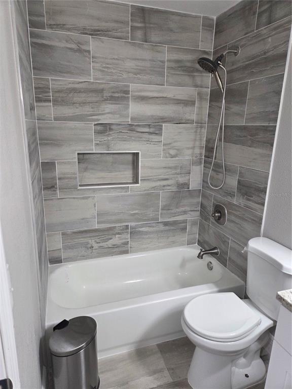 Building Photo - 9004 Tudor Dr