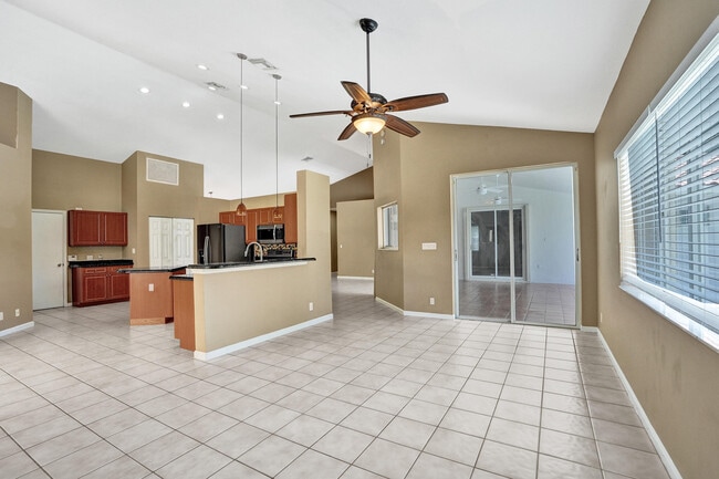 Building Photo - 10304 NW 50th Ct