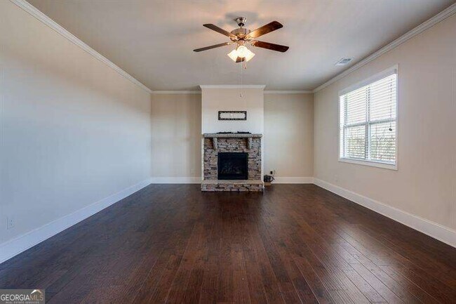Building Photo - 4215 Miramount Overlook