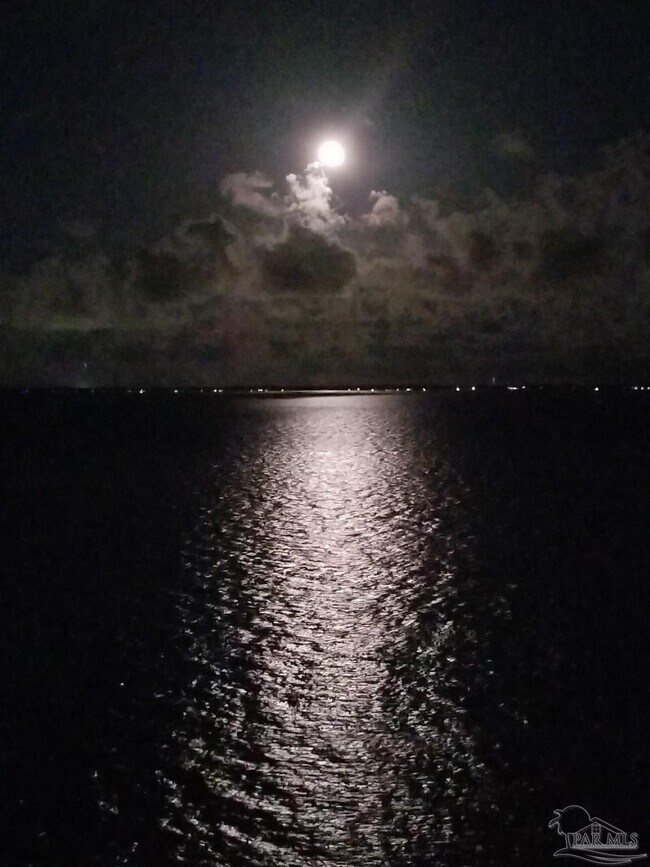 Building Photo - 710 Scenic Hwy