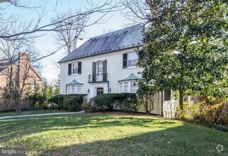 Building Photo - 4910 Hillbrook Ln NW