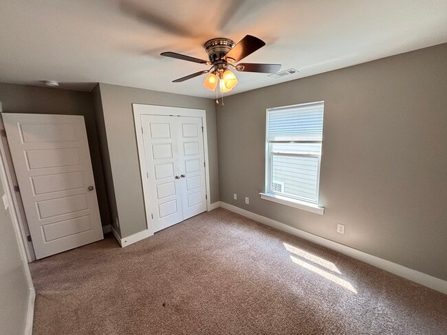 Building Photo - 432 Elegance Way