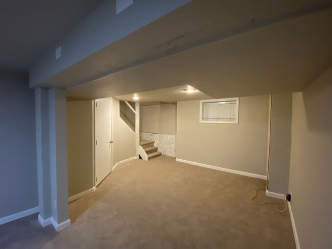 Building Photo - Beautifully Updated South Hill Home in Spo...
