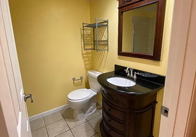 Building Photo - Listed For Rent