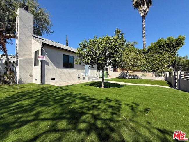 Building Photo - 6403 Gentry Ave