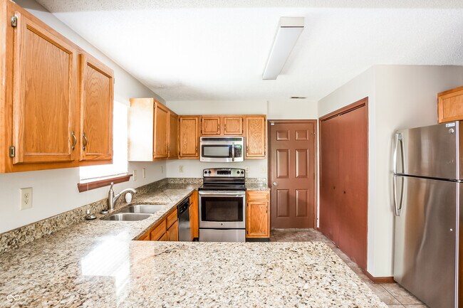 Building Photo - 8930 Lighthorse Dr