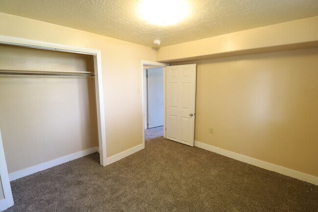 Building Photo - TFH SF Duplex