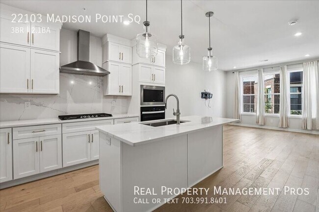 Building Photo - 22103 Madison Pt Sq