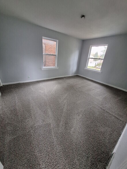 Building Photo - 1613 Jackson Ave