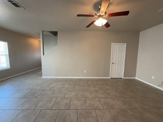 Building Photo - 704 E College St