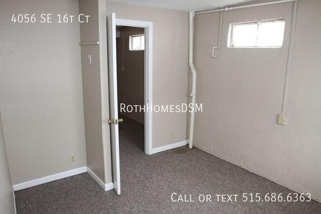 Building Photo - 4056 SE 16th Ct