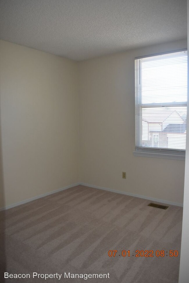 Building Photo - 3 br, 1 bath House - 8867 W. Toller Ave