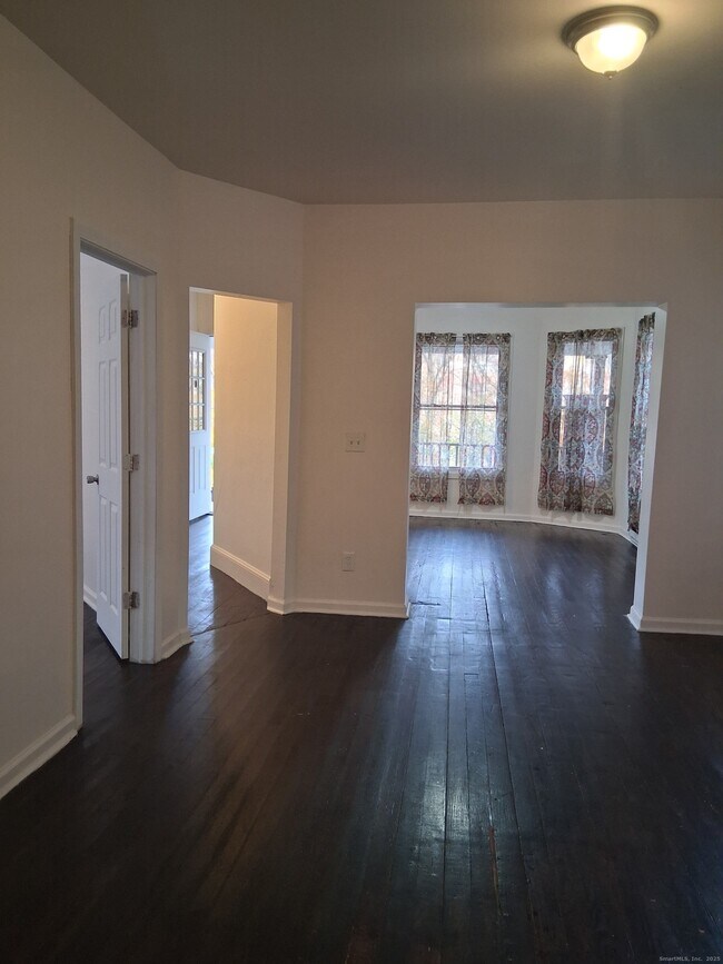 Building Photo - 367 Watertown Ave