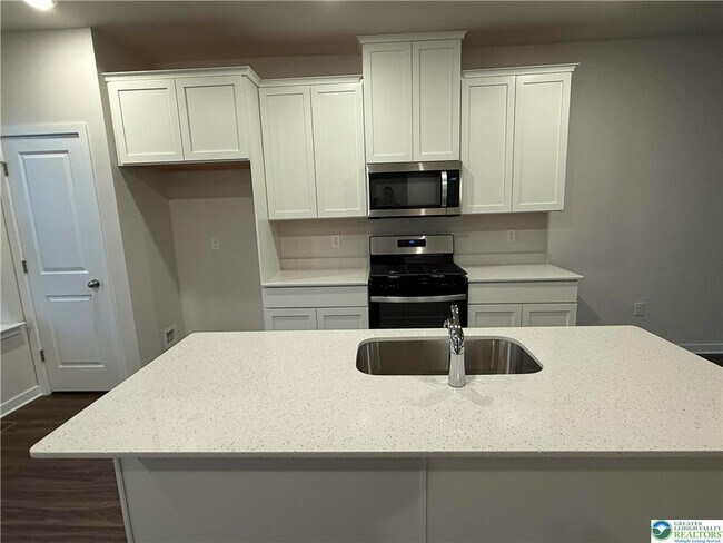 Building Photo - 7676 Clayton Ave