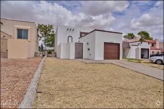 Building Photo - 10415 Ashwood Dr