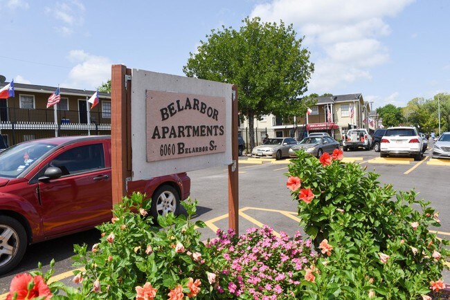 Building Photo - Belarbor Apartments