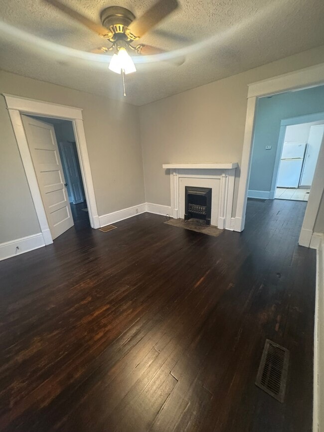 Building Photo - 1008 Virginia Ave