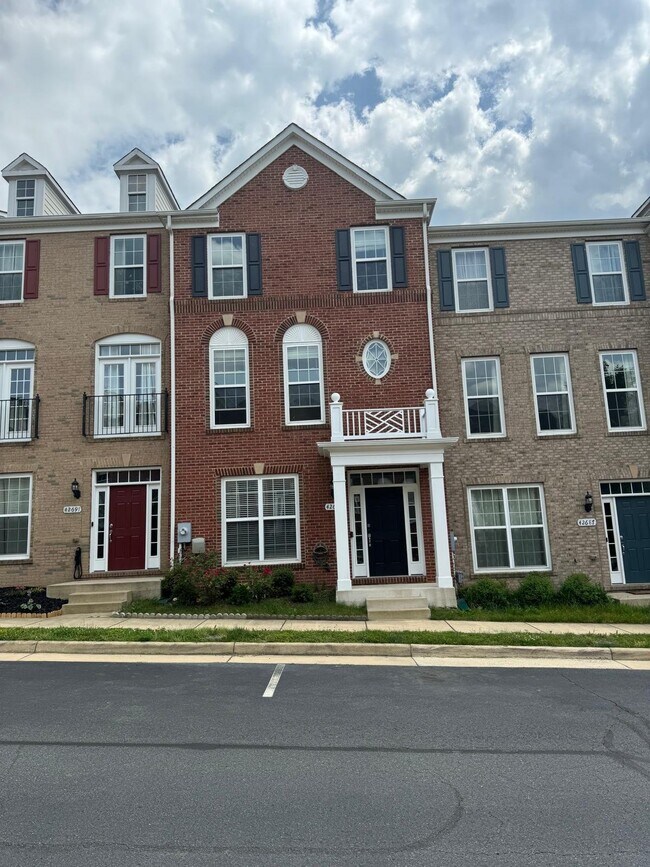 Building Photo - 42689 Tunstall Terrace