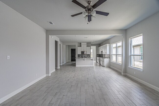 Building Photo - 316 Amenduni Ln