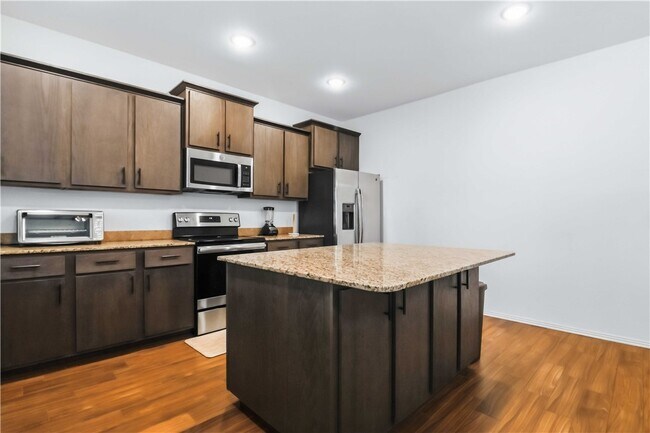 Building Photo - 1299 N Sicily Ln