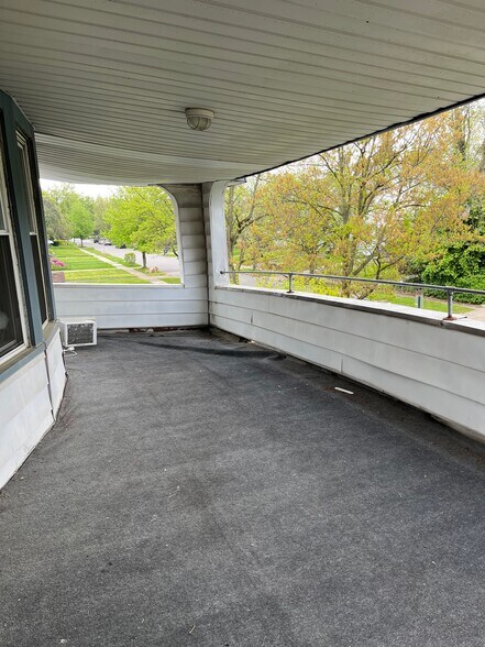 Building Photo - 3265 E Overlook Rd