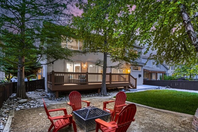 Building Photo - Newly Remodeled Home in the Broadlands!  4...