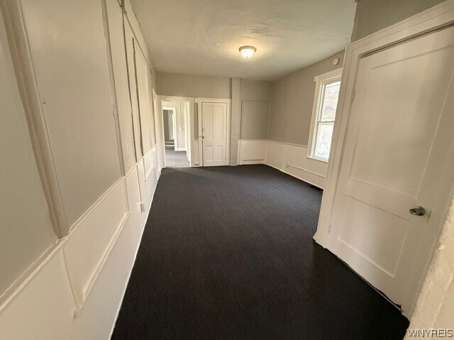 Building Photo - 491 Emslie St