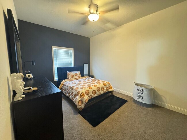 Building Photo - Ranch Style Home Here In the Heart of Perris