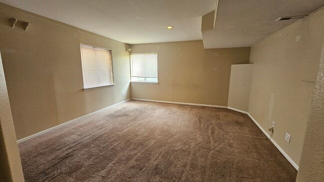 Building Photo - Single family home in Cul-De-Sac