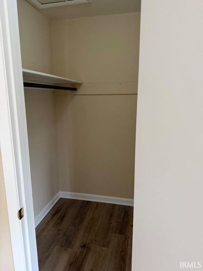 Building Photo - 223 E Winslow Rd