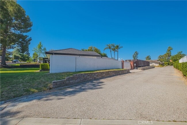 Building Photo - 9109 La Alba Dr