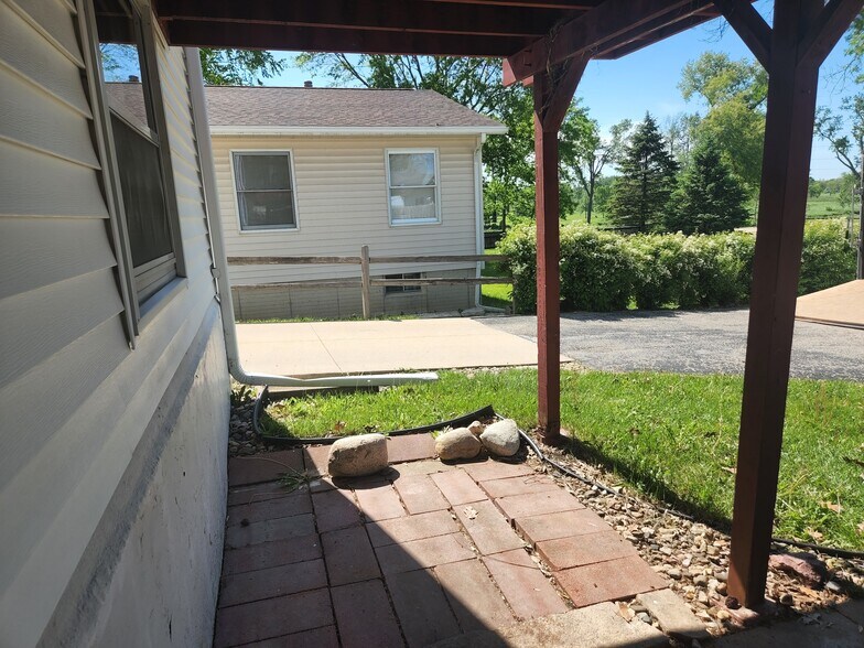 Back Patio - 182 8th Ave