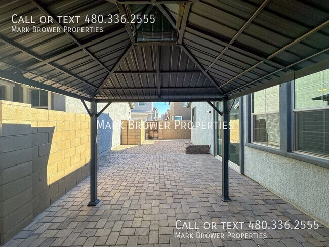 Building Photo - 249 North Sandal-