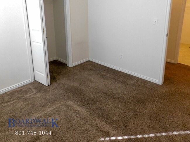Building Photo - 1529 Westbury Way