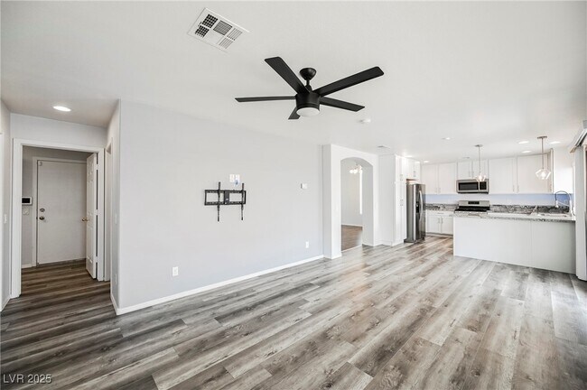 Building Photo - 7809 Faith Ct