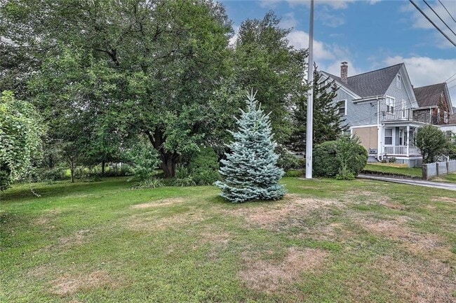 Building Photo - 40 Brightridge Ave