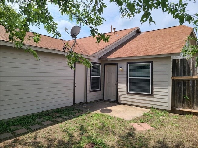 Building Photo - 12405 Alderbrook Dr