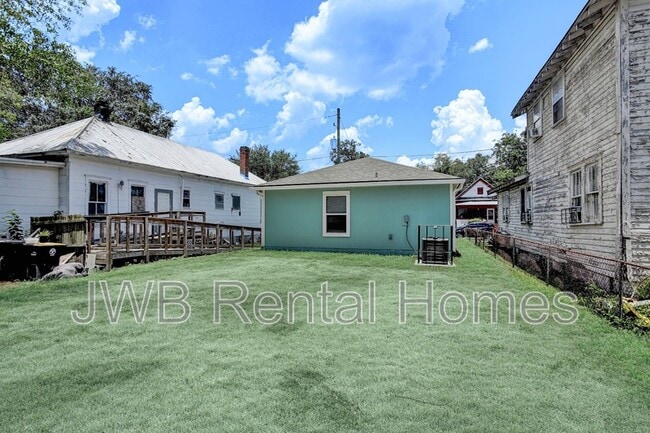 Building Photo - 1332 Steele St