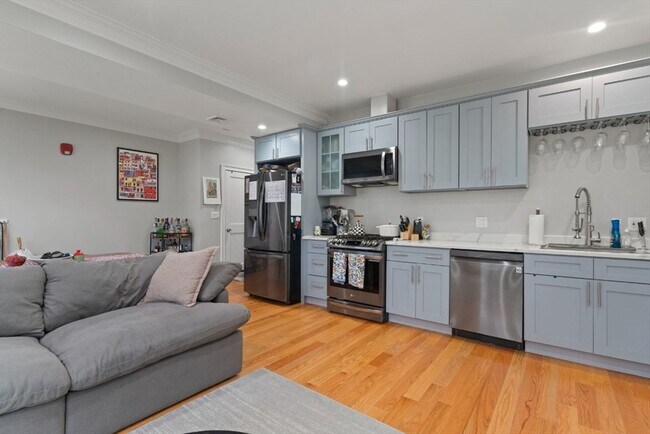 Building Photo - 23 Bowdoin Ave