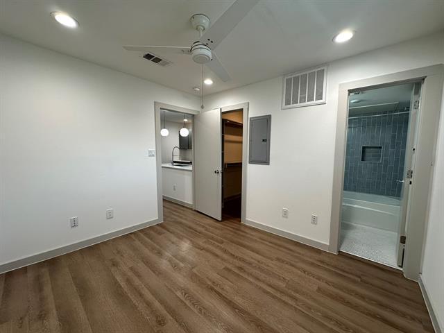 Building Photo - 4526 Munger Ave