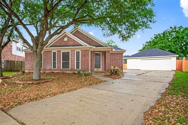 Building Photo - 1646 Martin Lake Dr