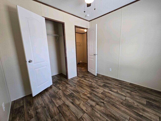 Building Photo - 709 N Collins Fwy