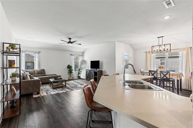 Building Photo - 1504 S Blandford St