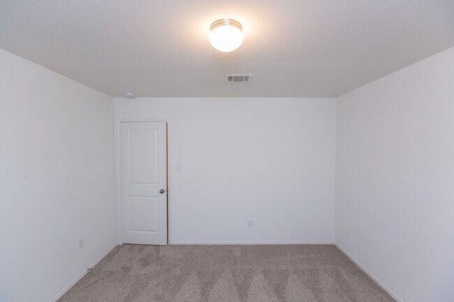 Building Photo - 1003 Honey Locust Wy